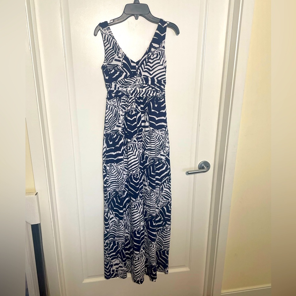 Midi v neck dress new w tags
